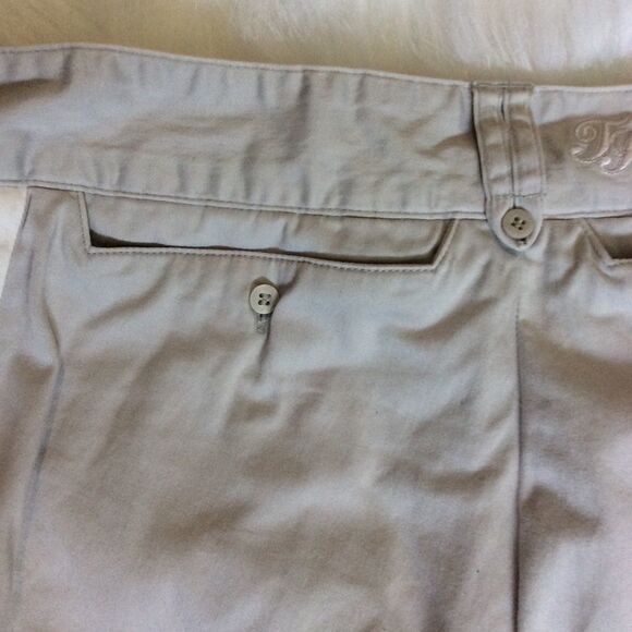 Tommy Hilfiger Golf Shorts - Picture 13 of 14